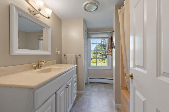 163 Rowley Hill Rd, Sterling, MA 01564