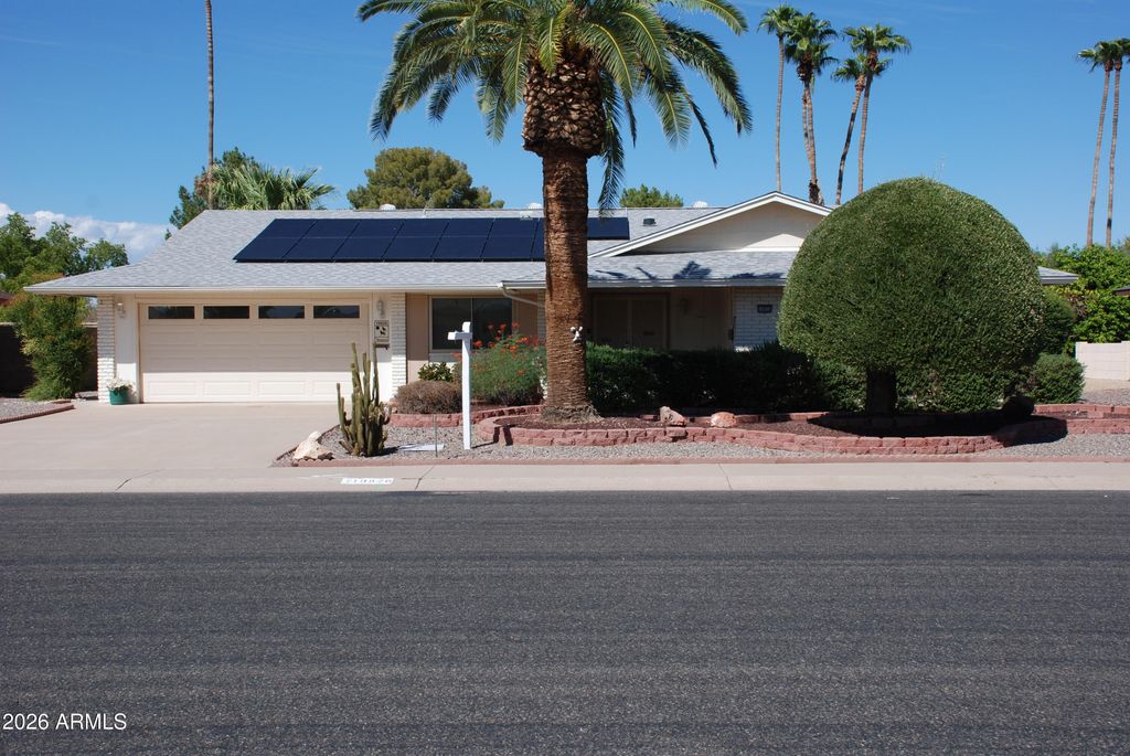 10826 W MEADE Drive, Sun City, AZ 85351 — exterior