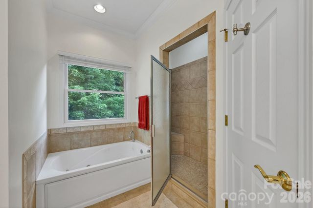 77 Carriage West Drive, Hendersonville, NC 28791