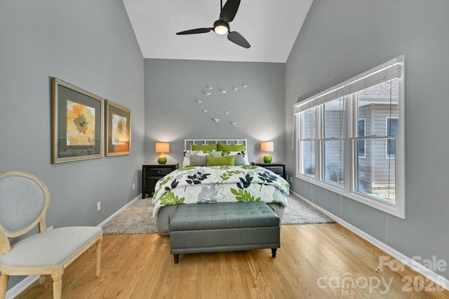 77 Carriage West Drive, Hendersonville, NC 28791