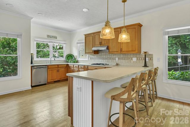 77 Carriage West Drive, Hendersonville, NC 28791