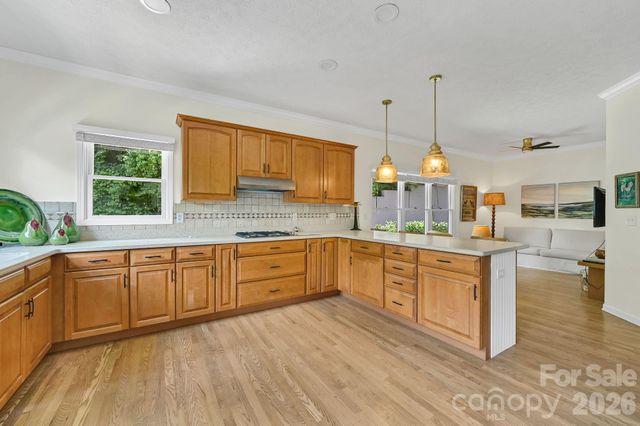 77 Carriage West Drive, Hendersonville, NC 28791