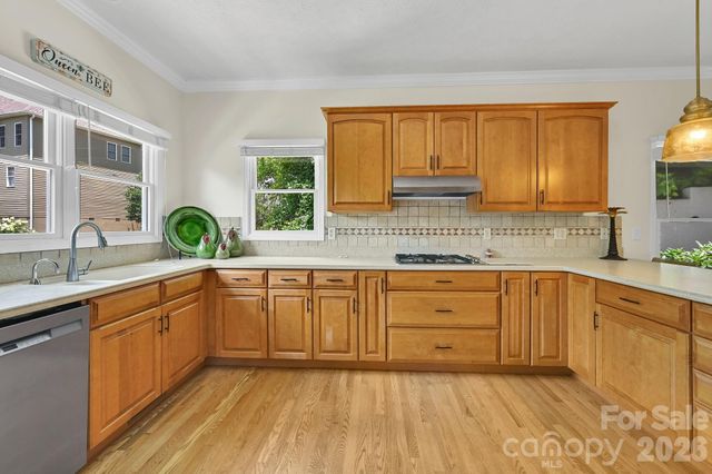 77 Carriage West Drive, Hendersonville, NC 28791