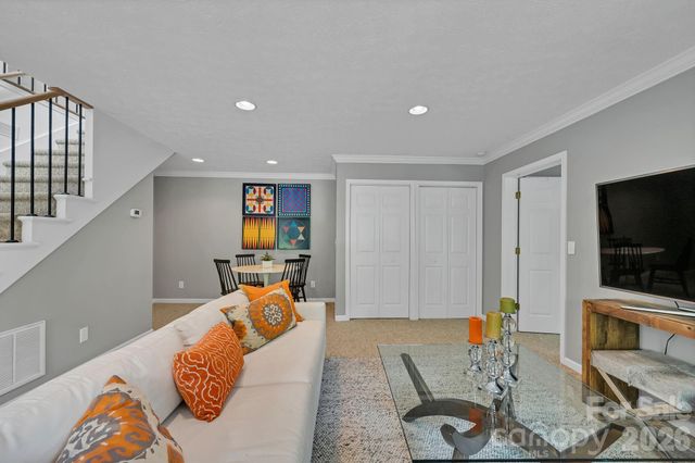 77 Carriage West Drive, Hendersonville, NC 28791