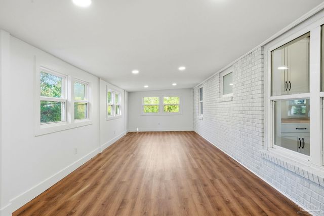 809 Coulter Ave, Cantonment, FL 32533