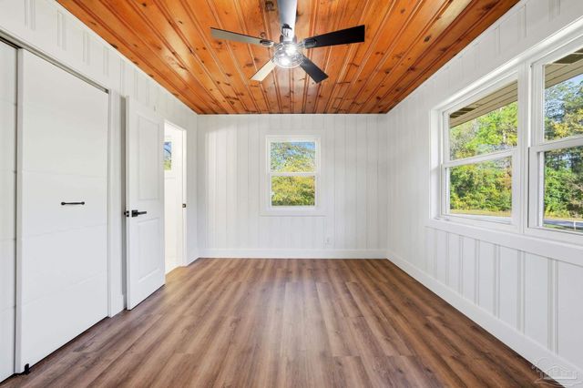 809 Coulter Ave, Cantonment, FL 32533