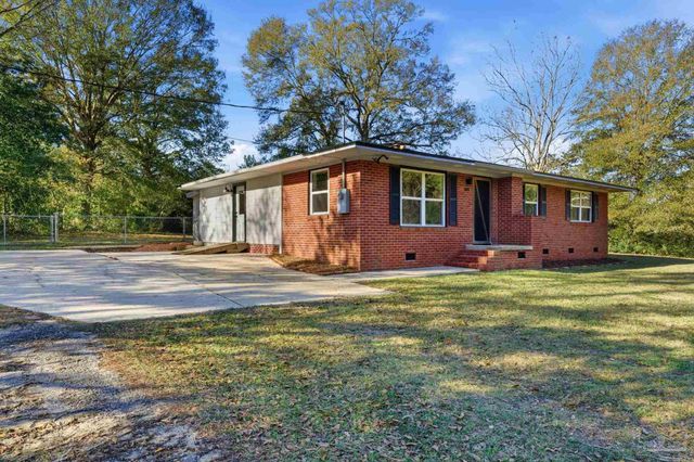 809 Coulter Ave, Cantonment, FL 32533