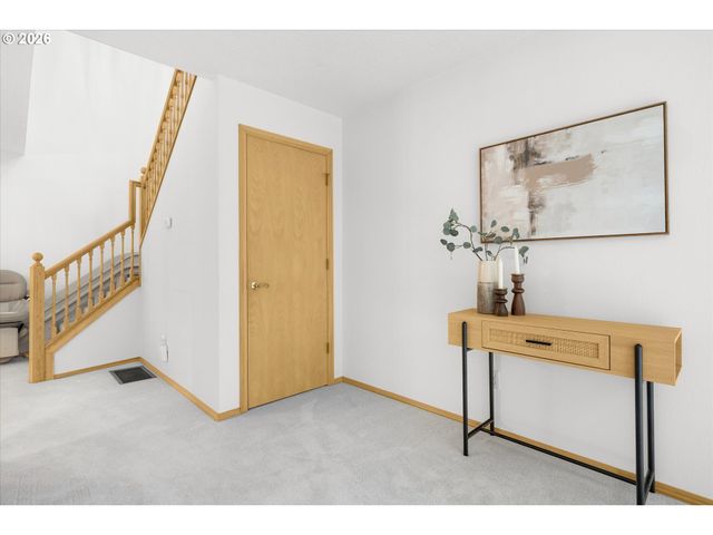 1514 Ne MARINE Dr, Portland, OR 97211