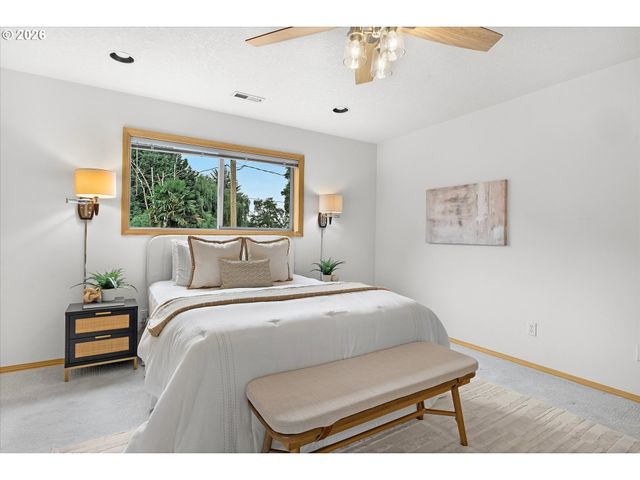 1514 Ne MARINE Dr, Portland, OR 97211