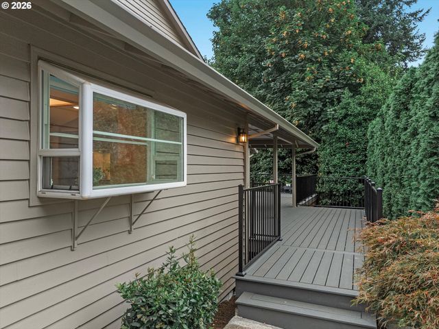 1514 Ne MARINE Dr, Portland, OR 97211