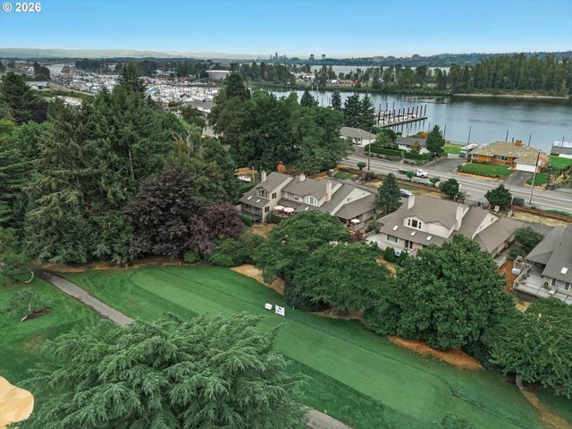 1514 Ne MARINE Dr, Portland, OR 97211