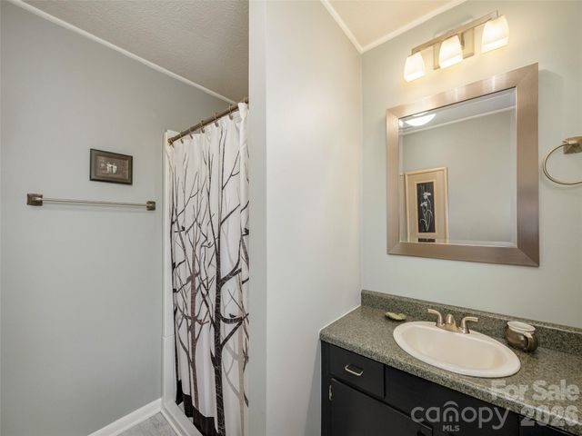 54 Bear Rock Loop Road, Hendersonville, NC 28739