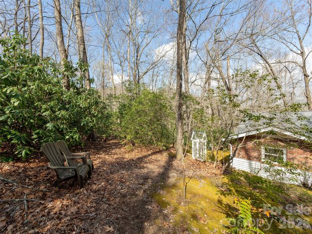 54 Bear Rock Loop Road, Hendersonville, NC 28739
