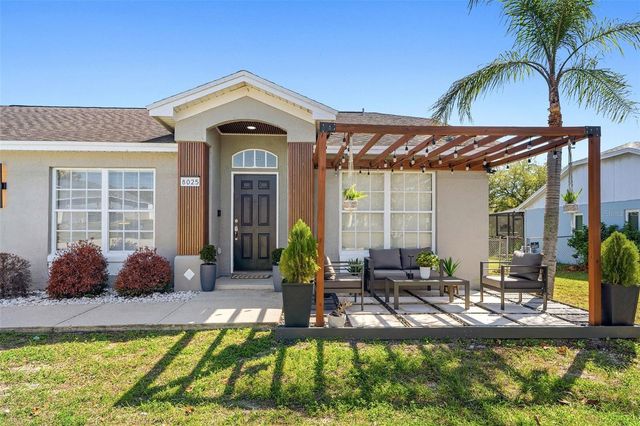 8025 RIDGEGLEN CIR W, Lakeland, FL 33809