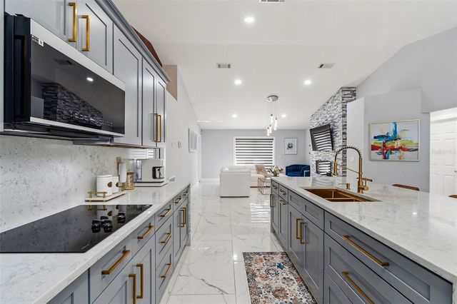 8025 RIDGEGLEN CIR W, Lakeland, FL 33809