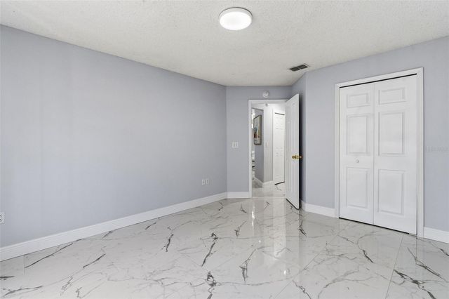 8025 RIDGEGLEN CIR W, Lakeland, FL 33809