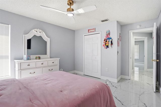 8025 RIDGEGLEN CIR W, Lakeland, FL 33809