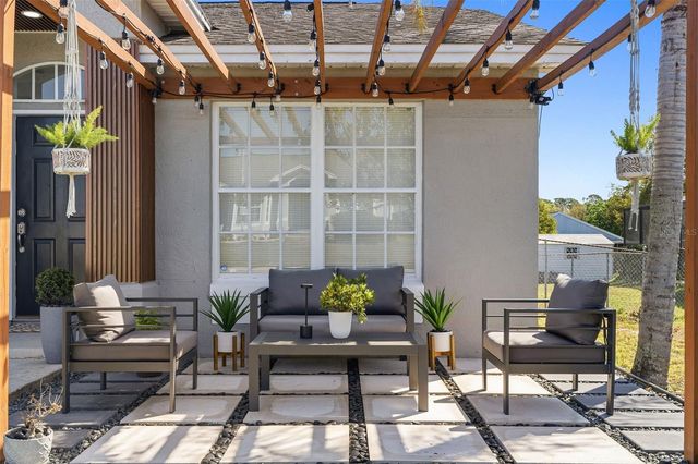 8025 RIDGEGLEN CIR W, Lakeland, FL 33809