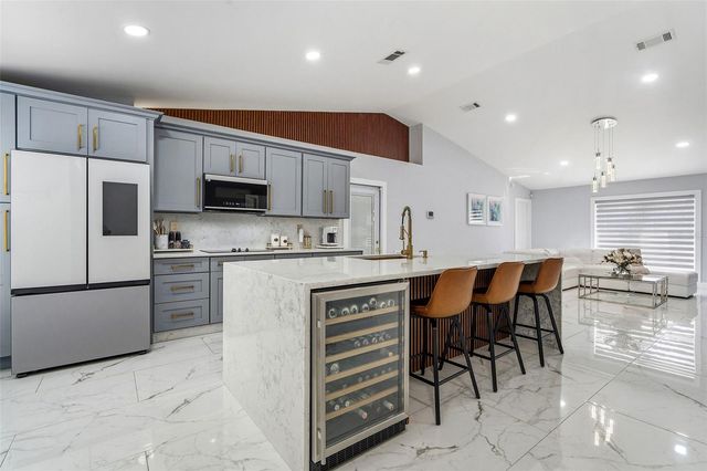 8025 RIDGEGLEN CIR W, Lakeland, FL 33809