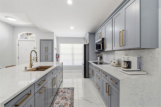 8025 RIDGEGLEN CIR W, Lakeland, FL 33809