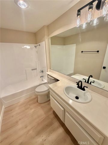 4430 Lubbock Drive D, Simi Valley, CA 93063