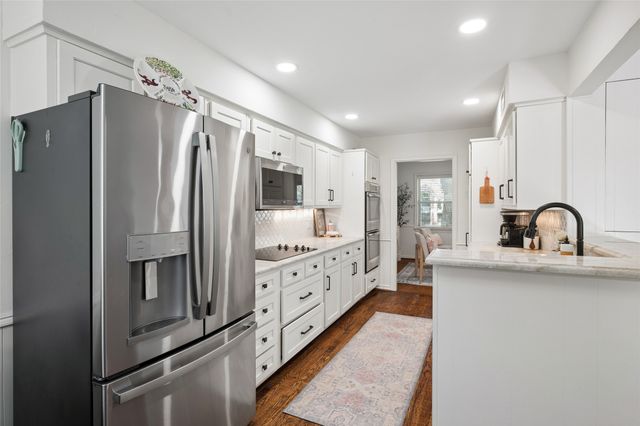 9906 Crestwick Drive, Dallas, TX 75238