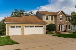 2229 Ponderosa Drive SW, Rochester, MN 55902