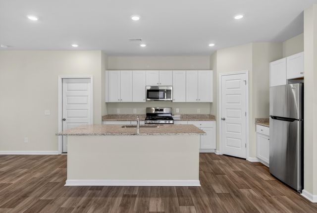 376 Pine Crest View Drive, Summerville, SC 29486