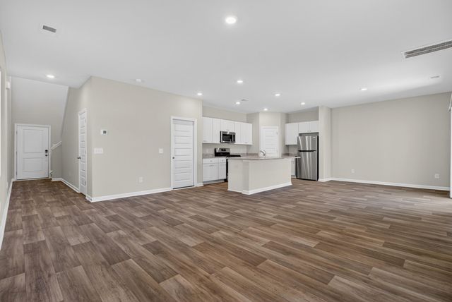 376 Pine Crest View Drive, Summerville, SC 29486