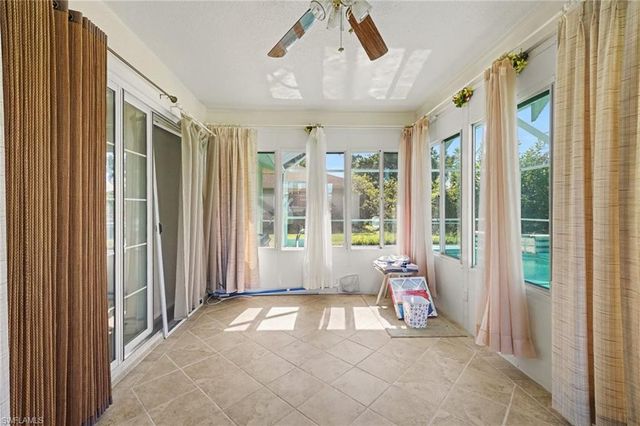 524 SW 23rd TER, Cape Coral, FL 33991