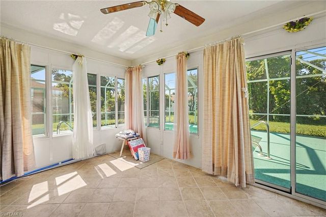 524 SW 23rd TER, Cape Coral, FL 33991