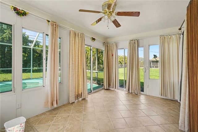 524 SW 23rd TER, Cape Coral, FL 33991