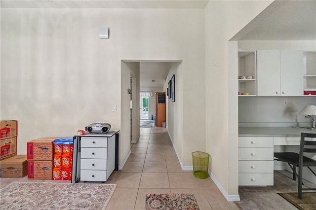 524 SW 23rd TER, Cape Coral, FL 33991
