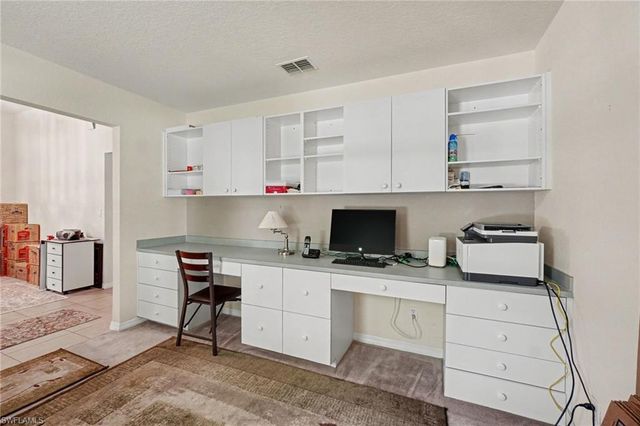 524 SW 23rd TER, Cape Coral, FL 33991