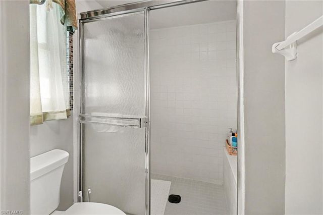 524 SW 23rd TER, Cape Coral, FL 33991