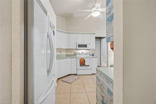 524 SW 23rd TER, Cape Coral, FL 33991