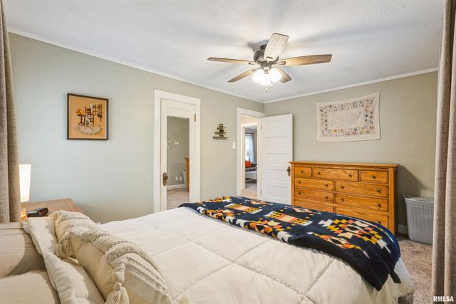 1901 25TH Street, Moline, IL 61250