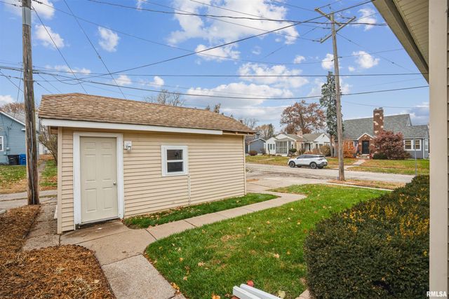 1901 25TH Street, Moline, IL 61250