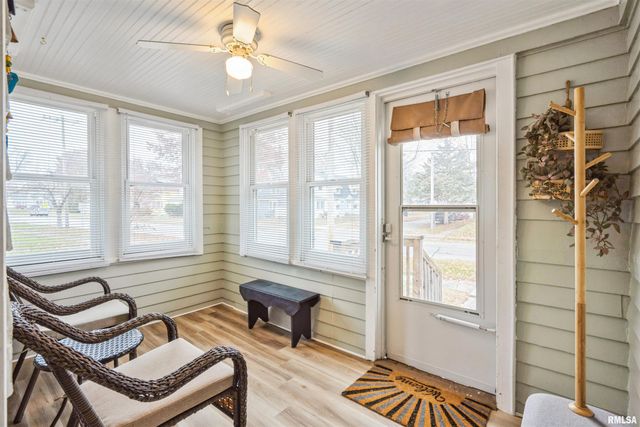 1901 25TH Street, Moline, IL 61250