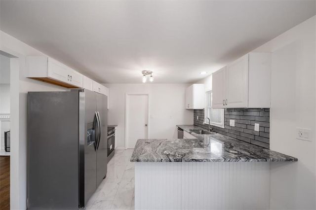 615 Rankin Road, Independence, MO 64055