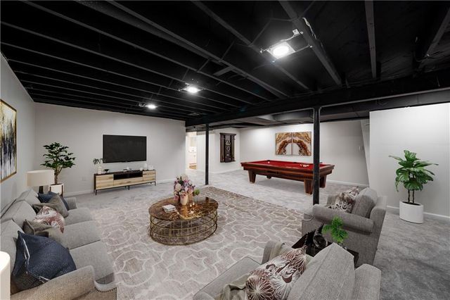 615 Rankin Road, Independence, MO 64055
