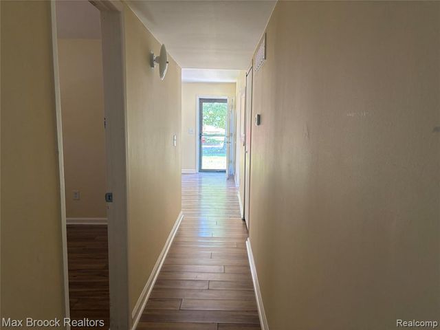 32047 Linderman Avenue, Warren, MI 48093