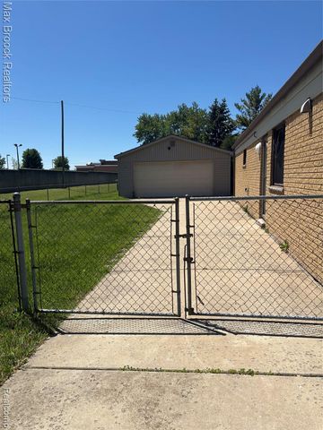 32047 Linderman Avenue, Warren, MI 48093