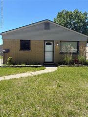 32047 Linderman Avenue, Warren, MI 48093