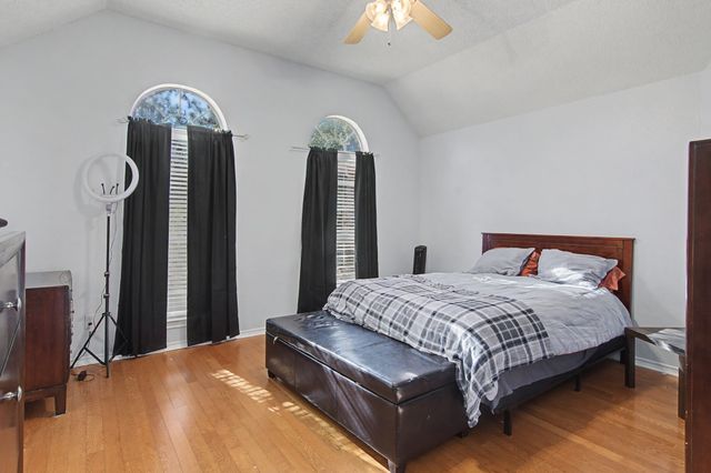 6400 Briercliff Court, Fort Worth, TX 76132