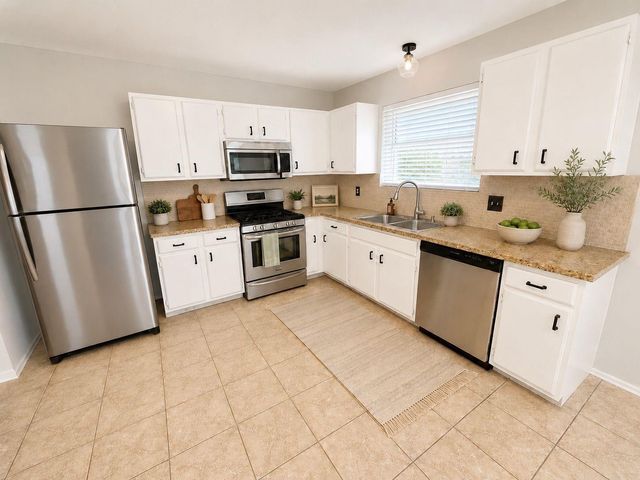 2138 Tower Bridge Road, Pearland, TX 77581