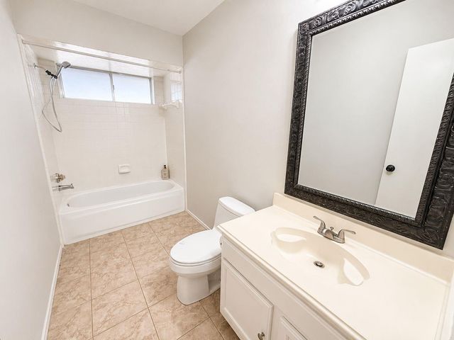 2138 Tower Bridge Road, Pearland, TX 77581