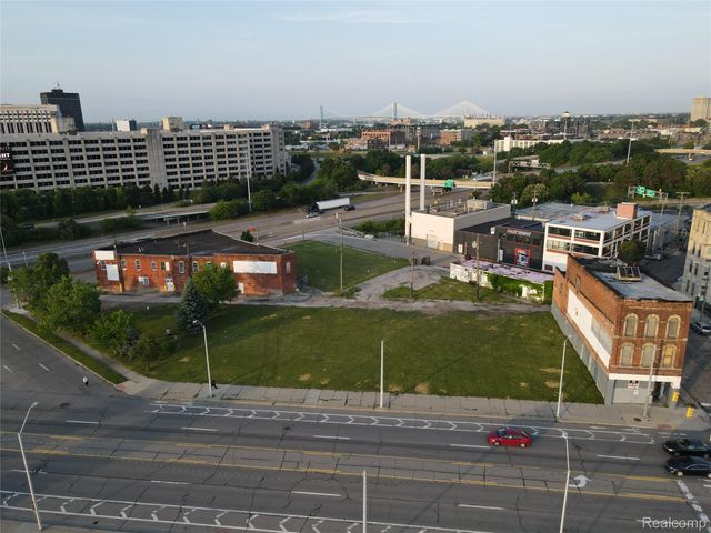 2402 4th Street, Detroit, MI 48201