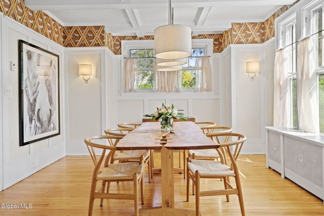 39 Fifth Avenue, Saratoga Springs, NY 12866