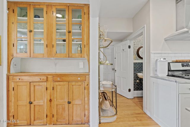 39 Fifth Avenue, Saratoga Springs, NY 12866